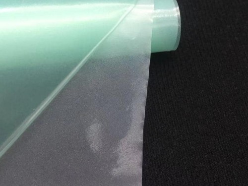 开云体育手机网页版 tpu热熔胶膜低温耐水洗聚氨酯胶膜0.06mm复合布料 平板电脑手机套电子保护套